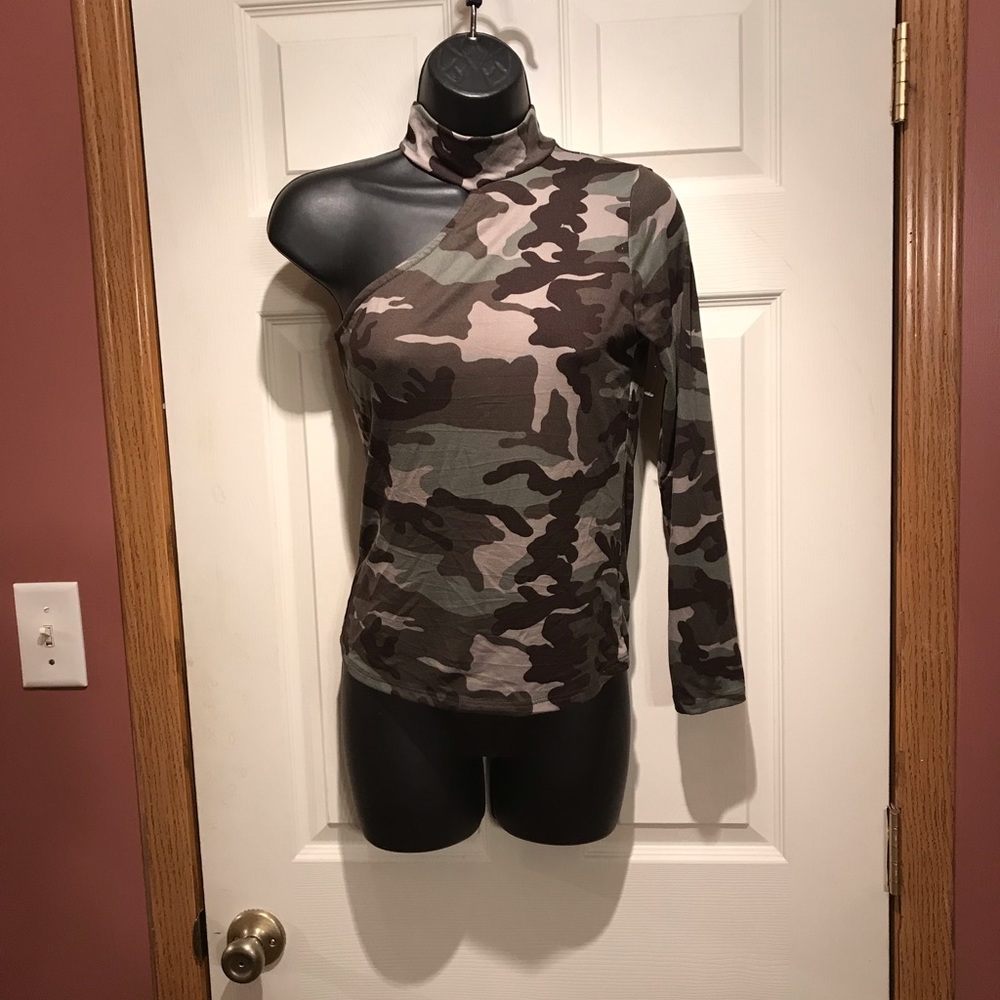 Camo top